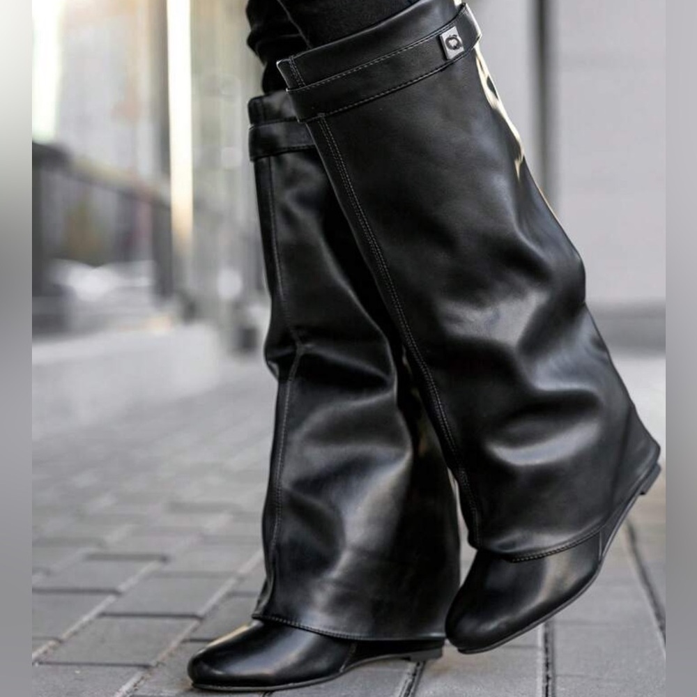 Black Knee-High Leather Boots - Picture 6 of 8
